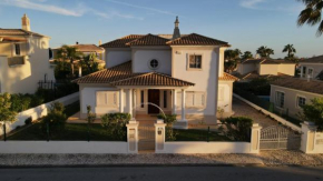 Santos Villa in Quinta do Lago